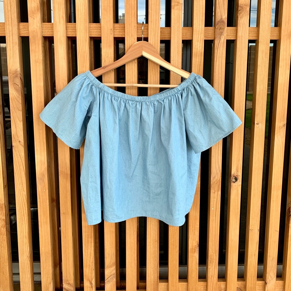 Vince Camuto off the shoulder blouse